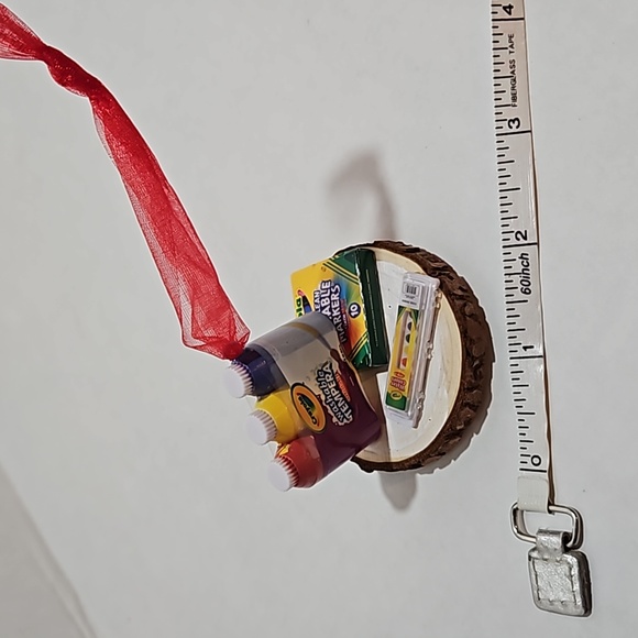 Crayola art supplies ornament - Picture 2 of 3